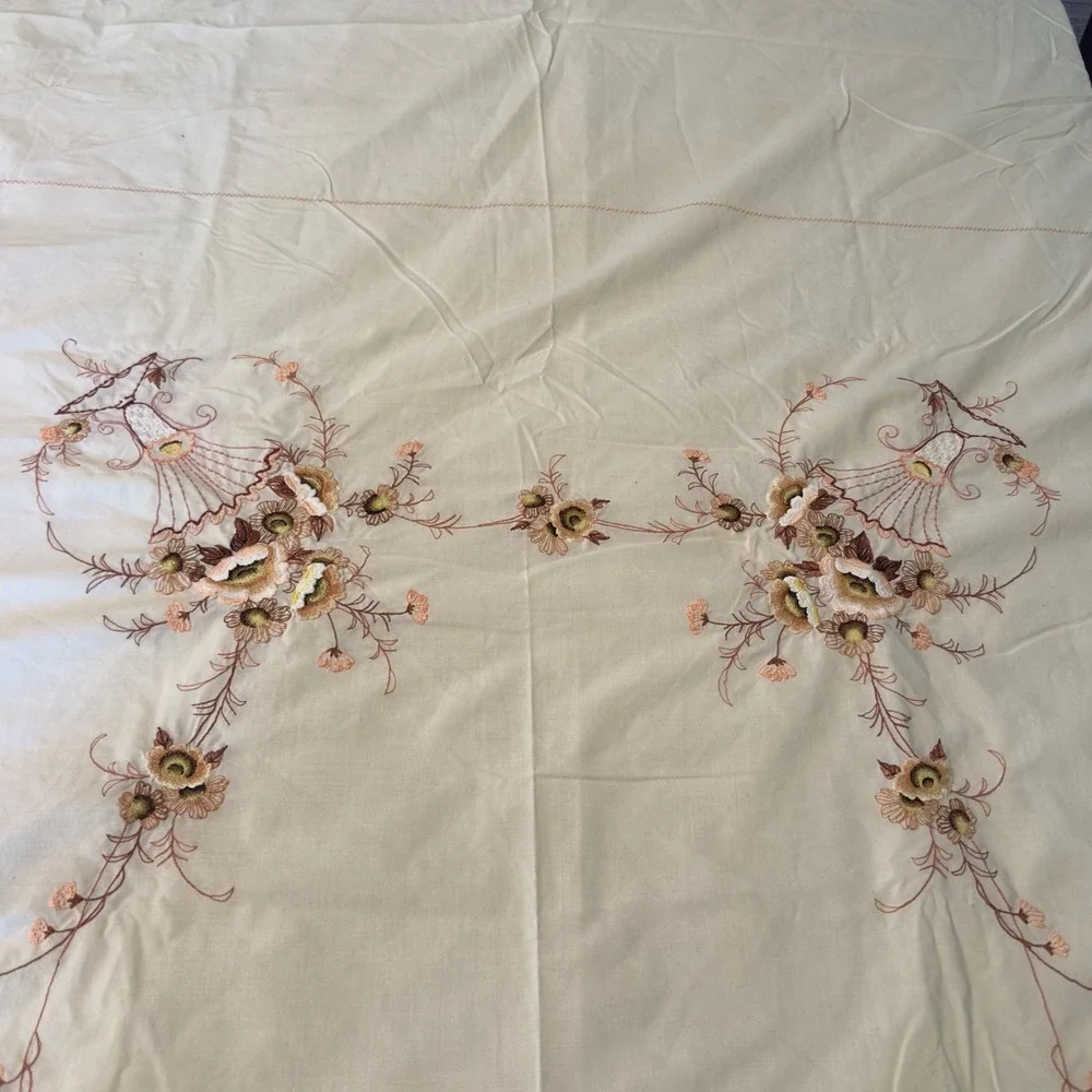 Vintage Embroidered Floral Tablecloth 66x98 Cream Tan Brown Cottagecore Grandma